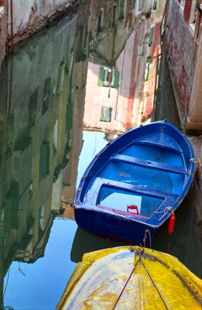 Lichtspiele in den Kanälen von Venedig